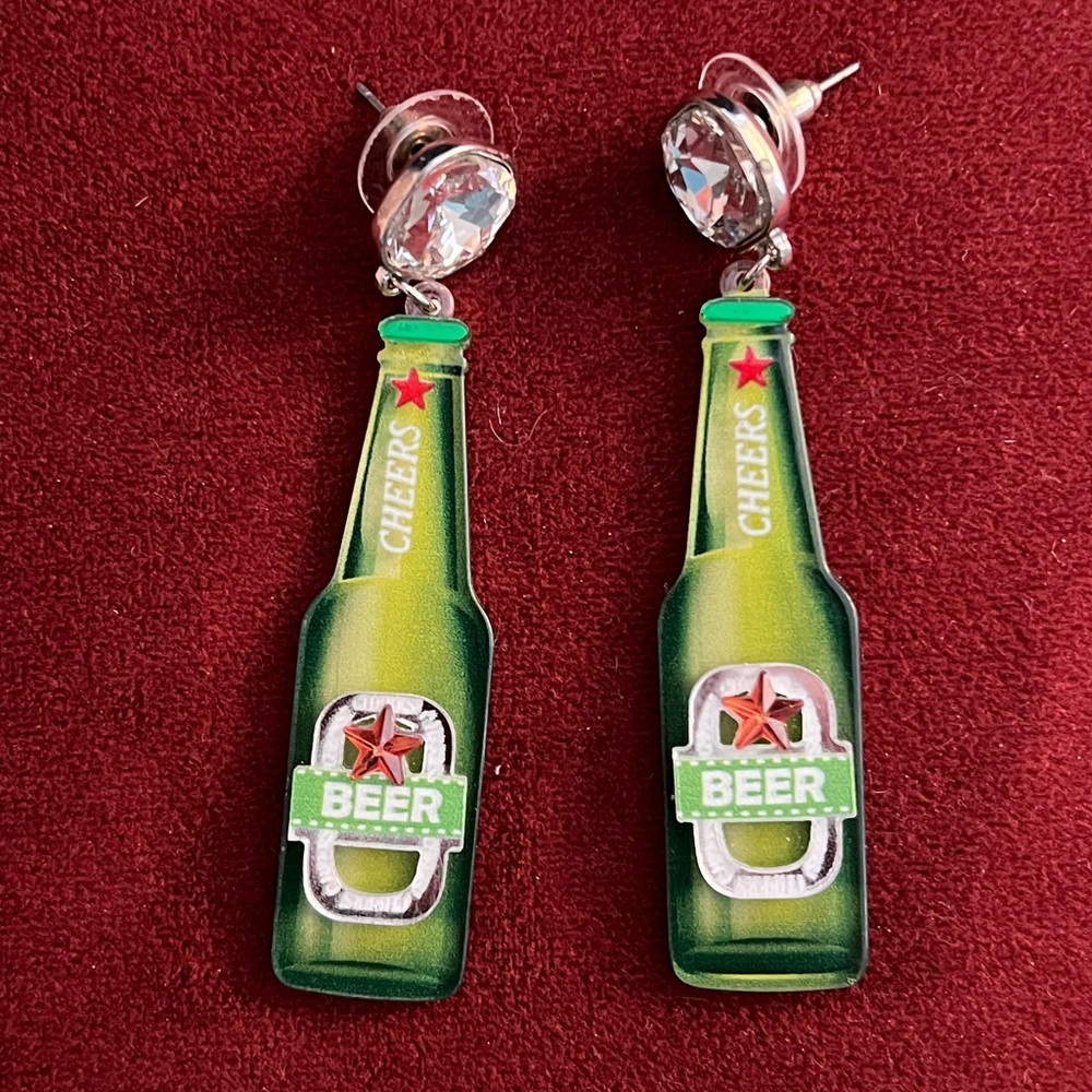 ✨ 5/$25 ✨ Green Beer Bottle Design Earrings